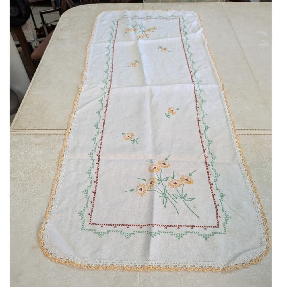 Vintage hand embroidered table runner with hand stiched edge Daisies Flowers